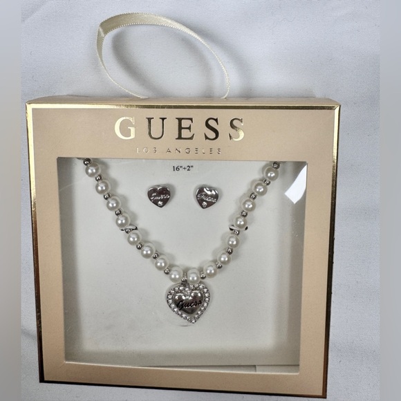GUESS Heart Pendant Necklace & Earrings Set Silver Tone with Faux Pearls NWT - Picture 1 of 4